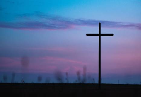 Une image contenant ciel, plein air, cimeti�re, symbole

Description g�n�r�e automatiquement